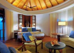 Отель Constance Halaveli Resort Maldives