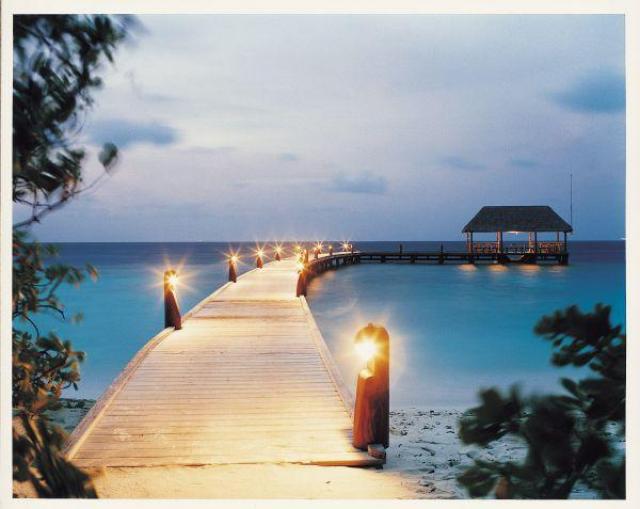 Отель Cocoa Island Resort 5* 