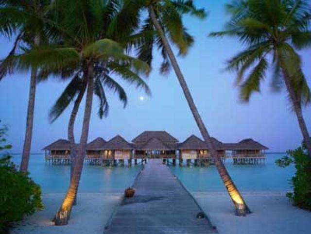 Время на Мальдивах