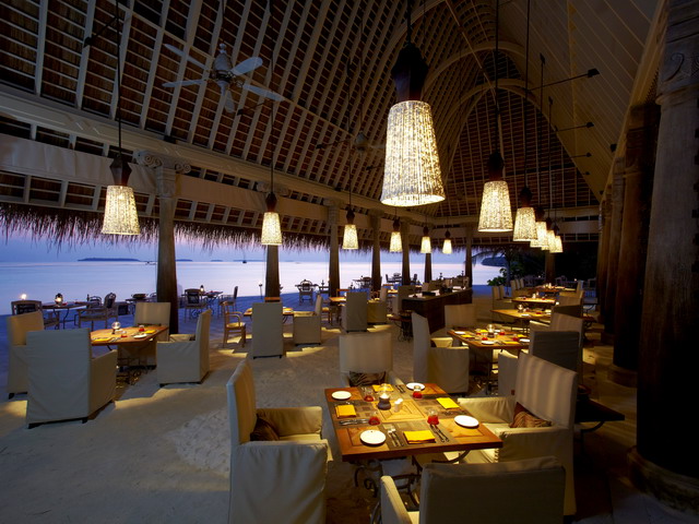 Ресторан Baan Huraa курорта Anantara Dhigu Resort & Spa Maldives 