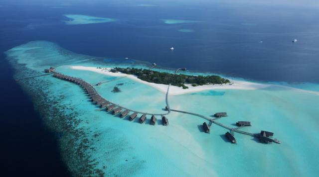 Один из лучших отелей Мальдив - Cocoa Island 5*