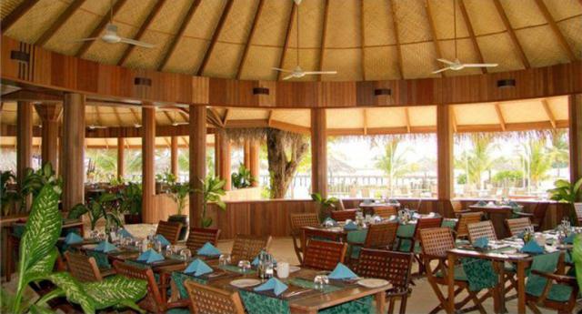 Самый маленький отель на Мальдивах