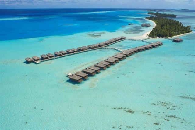 Отель Medhufushi Island Resort 5*
