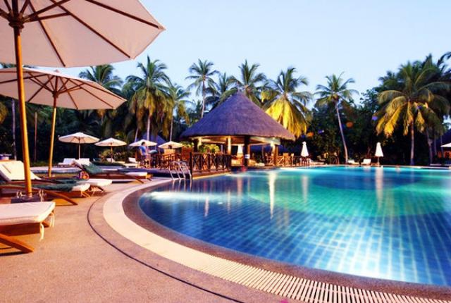 Отель Bandos Island Resort 5*