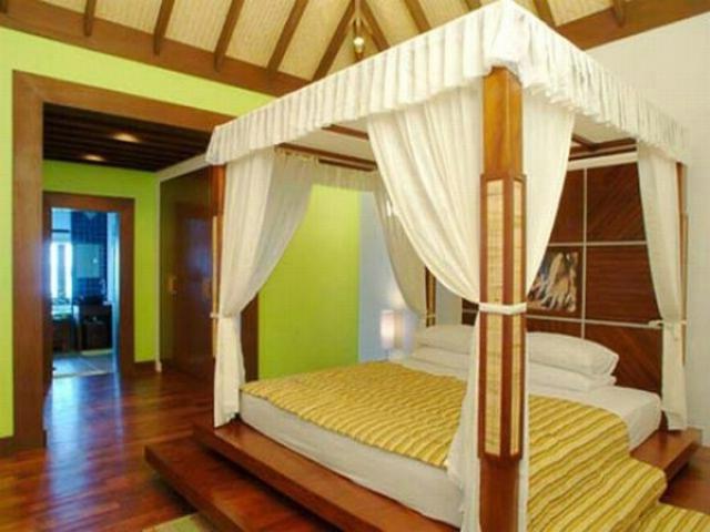 Отель Bandos Island Resort 5*