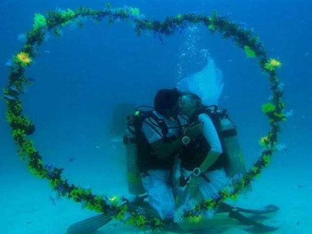 Свадебная церемония под водой