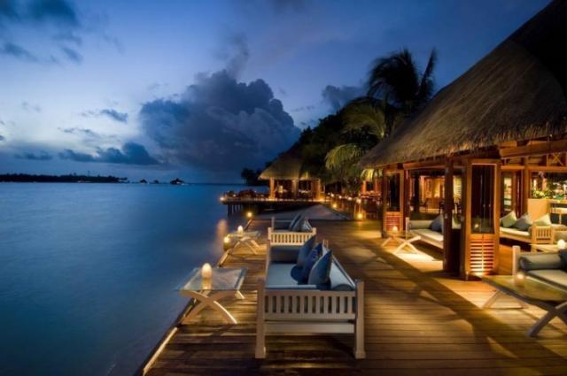 Мальдивы ночью