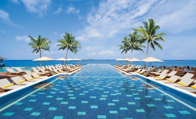 отель Centara Grand Island Resort & Spa Maldives